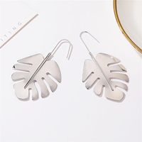 New Fashion Exaggerated Wild Leaves Long Section Simple Metal Banana Leaf Earrings Wholesale main image 5