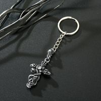 Croix-frontière Nouvelle Arrivée Punk Métal Porte-clés Vintage Crâne Croix Porte-clés Personnalité Tête De Vache Serpent Pendentif Pour Hommes main image 5