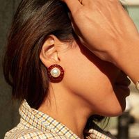 New Fashion Big Name Geometric Irregular Shape Small Swirl Opening Pearl Earrings Wholesale main image 4
