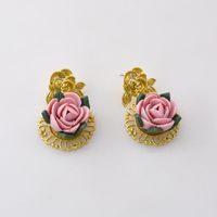 2020 Européen Et Américain Rétro Cour En Céramique Fleur Baroque Ornement D'oreille De Goujon De Mode Exagéré De Femmes Discothèque Personnalisé Boucles D'oreilles main image 2