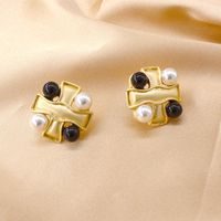New Retro Distressed Metal Buttons Square Diamond Earrings Earrings Irregular Irregular Button Earrings Wholesale main image 5