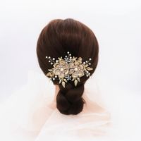 Handmade Jewelry Golden Flowers Retro Hair Comb Elegant Bridal Comb Comb Wholesale main image 4