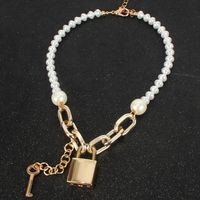 New Fashion Pearl Lock Necklace Pendant Simple Wild Clavicle Chain Necklace Wholesale main image 3