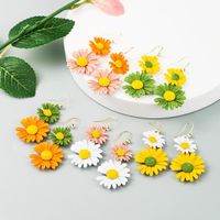 Korean New Fashion Simple Small Daisy Earrings Contrast Color Alloy Flower Earrings main image 1