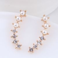 Korean Fashion Sweet Ol Wild Flash Diamond Pearl Earrings Yiwu Wholesale main image 2