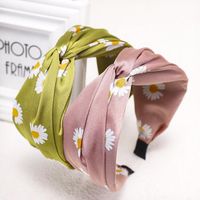 Korea&#39;s New Fashion Fabric Print Headband Cross Knot Wide-edge Cheap Headband Wholesale main image 5