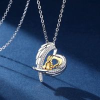 New Fashion Big Hands Holding Small Hands Mother&#39;s Day Necklace Angel Wings Heart-shaped Necklace Wholesale main image 4