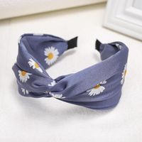 Korea&#39;s New Fashion Fabric Print Headband Cross Knot Wide-edge Cheap Headband Wholesale sku image 1