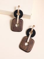 New Simple  Geometric Wood Alloy Earrings Creative Retro Simple Classic Solid Color Wood Earrings Nihaojewelry Wholesale main image 3