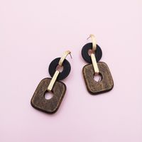 New Simple  Geometric Wood Alloy Earrings Creative Retro Simple Classic Solid Color Wood Earrings Nihaojewelry Wholesale main image 5