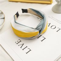 Korean  Spring And Summer New Cross Hairband Wide Version Hit Color Cloth Wide-brimmed Female Knotted Headband Nihaojewelry Wholesale sku image 3