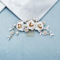 Fashion New Simple  Layered Flower Floral Comb Pearl Handmade Rhinestone Hair Comb Ancient Style Hanfu Accessories Bridal Jewelry main image 1