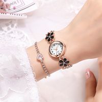 Fashion Diamond Bracelet Watch Women's College Wind Compactgorls Student Water Diamond British Bracelet Watch Nihaojewelry Wholesale main image 1