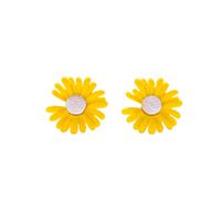 E0403 Mädchen Frische Blumen Ohrringe Persönlichkeit Einfache Diamant-promi-ohrringe Kreative Neue Kleine Gänseblümchen-ohrringe sku image 1