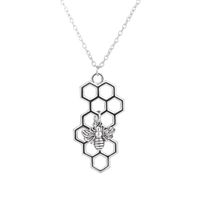 Collier De Mode Simple En Nid D&#39;abeille En Nid D&#39;abeille Pendentif Petite Abeille Collier D&#39;insectes Dames Chaîne De Clavicule En Gros sku image 1