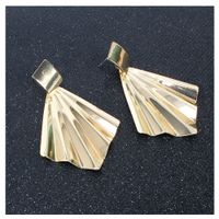 Fashion Temperament Earrings Simple Wild Metal Earrings Exaggerated Gold Earrings Wholesale Nihaojewelry main image 5