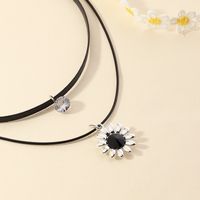 Fashion Jewelry Niche Personality Choker Necklace Small Daisy Sun Flower Necklace Wholesale Nihaojewelry main image 4