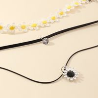 Fashion Jewelry Niche Personality Choker Necklace Small Daisy Sun Flower Necklace Wholesale Nihaojewelry main image 5
