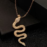 Accessoires Mode Serpent Pendentif Collier En Métal Diamant Pliage Serpent Bijoux En Gros Nihaojewelry sku image 3