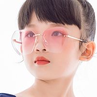 Neue Rahmenlose Polygonale Kinder Sonnenbrille Mit Geschnittenen Kanten Unregelmäßig 2020 Neue Modische Bunte Sonnenbrille Für Jungen Und Mädchen main image 5