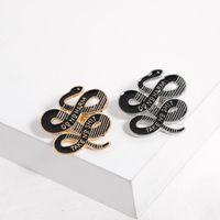New Style Brooch European And American Creative Brooch Do No Harm Take No Hollow Python Denim Badge Wholesale Nihaojewelry main image 5