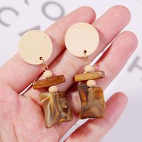 Ear Rings Koreanisches Facelift Ing Geometrisches Holz Acryl Ohrringe Grenz Überschreiten Der Außenhandel Europäische Und Amerikanische Harz Ohrringe Schmuck main image 3