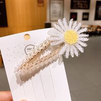 Korean Fashion Spring And Summer Small Daisy Hairpin Crystal Bb Clip Flower Rhinestone Edge Clip Mori Headdress sku image 2