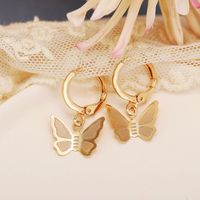 51176 Europäische Und Amerikanische Grenz Überschreitende Hot Sale-legierung Goldene Schmetterlings Anhänger Ohrringe Kreative Retro Einfache Ohrringe main image 4