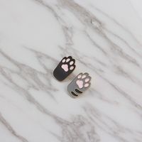 Explosion Brooch Cartoon Cute Cat Paw Clothing Accessories Wild Bag Brooch Accessories Hot Sale Wholesale Nihaojewelry main image 4