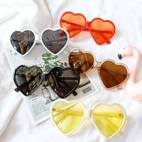 New Korean Fashion Wild Sunglasses Cute Sunglasses Peach Heart Love Glasses Tide Wholesale Nihaojewelry main image 2