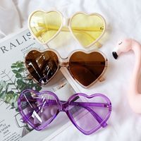 New Korean Fashion Wild Sunglasses Cute Sunglasses Peach Heart Love Glasses Tide Wholesale Nihaojewelry main image 3