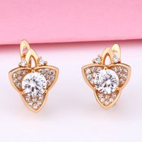 New Accessories Nihaojewelry Wholesale Retro French Light Luxury Flower Earrings Female Diamond Earrings Short Earrings main image 1