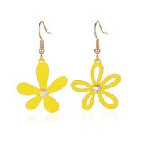 Simple Asymmetric Hollow Flower Earrings Five Petal Flower Earrings For Women Nihaojewelry Wholesale main image 6