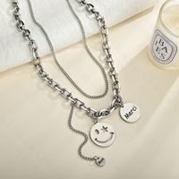 Nouveau Célébrité Internet Personnalisé Froid Style Double-couche Expression Smiley Collier Titane Acier Hip Hop Gland Maman Ronde Marque Lettre Collier main image 4