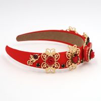 New Fashion Baroque Fashion Heart-shaped Crown Gold Wild Catwalk Hairband Nihaojewelry Wholesale main image 3