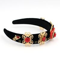 New Fashion Baroque Fashion Heart-shaped Crown Gold Wild Catwalk Hairband Nihaojewelry Wholesale main image 5