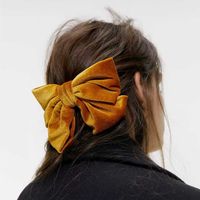 New Fashion Korean Velvet Bow Hairpin Velvet Gold Velvet Cloth Spring Clip Nihaojewelry Wholesale main image 1