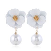 Fashion Flower Pearl Earrings Nihaojewelry Wholesale Simple Earrings For Women main image 7