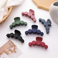 French Retro Catch Clip Large Bath Clip Cute Shower Hairpin Bath Frosted Peas Bean Pentagram Catch Clip Wholesale Nihaojewelry main image 5