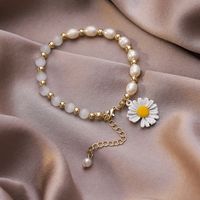 Mori Daisy Flower Bracelet Niche Design Pearl Opal Bracelet Hand Jewelry Wholesale Nihaojewelry main image 3