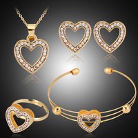 Fine Jewelry Quatre Pièces En Forme De Coeur Collier Boucle D&#39;oreille Bague Bracelet Ensemble En Gros main image 4