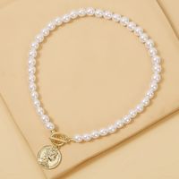 New Pearl Necklace Coin Relief Head Pendant Necklace Clavicle Chain Elegant Wholesale Nihaojewelry main image 1