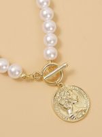 New Pearl Necklace Coin Relief Head Pendant Necklace Clavicle Chain Elegant Wholesale Nihaojewelry main image 5