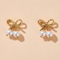 Korean Style Asymmetry Stars Elk Bow Pearl Earrings Simple Spread Wholesale Nihaojewelry main image 4