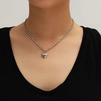 Fashion Jewelry Fresh Temperament Single-layer Handmade Geometric Necklace Simple Claw Chain Diamond Heart Pendant Necklace Wholesale Nihaojewelry main image 3