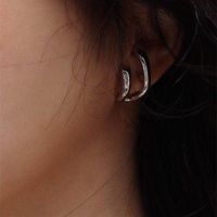 Europäische Und Amerikanische Instagram-stil Drei Dimensionale Geometrische Ohrringe Retro Gebogene Metall Mode Unregelmäßige Ohrringe Ohrringe Frauen main image 1