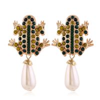 54216 Retro Frosch Ohrringe Hängenden Perlen Ohrringe Übertriebene Weibliche Ohrringe Einfache Und Vielseitige Nationale Ohrringe sku image 1
