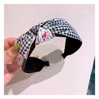 Korea Retro Small Floral Cotton Stitching Middle Twisted Wide-brimmed Headband Ornament Wholesale Nihaojewelry sku image 2