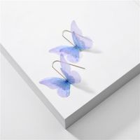 Qingdao Daiwei Europäischer Und Amerikanischer Außenhandels Schmuck Ins Wind Net Beliebte Organza Simulation Schmetterlings Flügel Ohrringe sku image 1