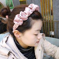 Korean Fashion New Retro Polka Dot Fold Hairband High-end Wide-brimmed Simple Hairpin Fashion Pressure Headband Hair Accessories Wholesale Nihaojewelry main image 3